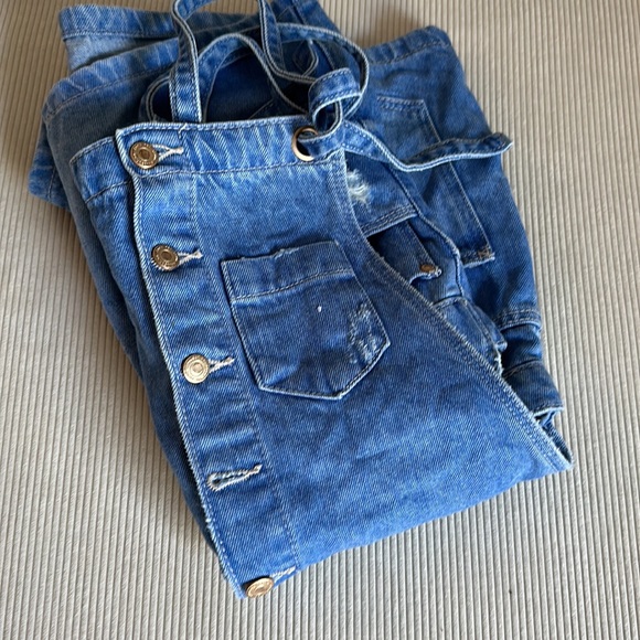 Zara Short Denim Overalls - Picture 4 of 4